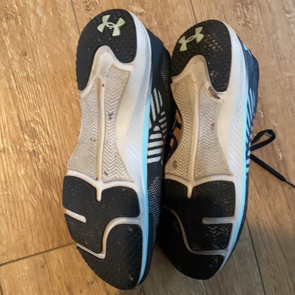 Under armor training sneakers - Picture 2 of 2